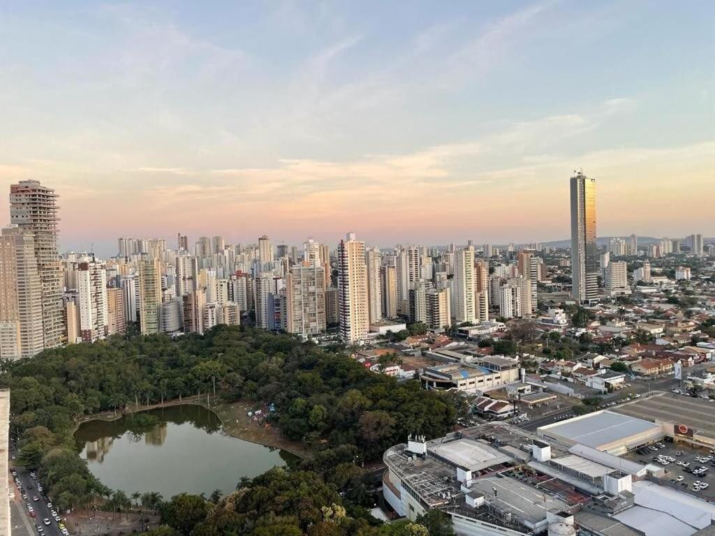 Moderno Flat Com Vista Para O Parque Vaca Brava Goiânia Dış mekan fotoğraf